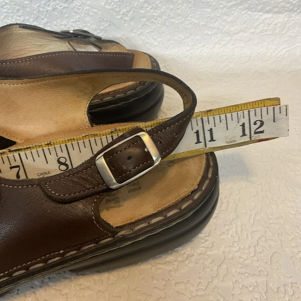 Finn Comfort Women's Brown Leather Casual Sandals Size 43/11.5-12 Strappy Buckle